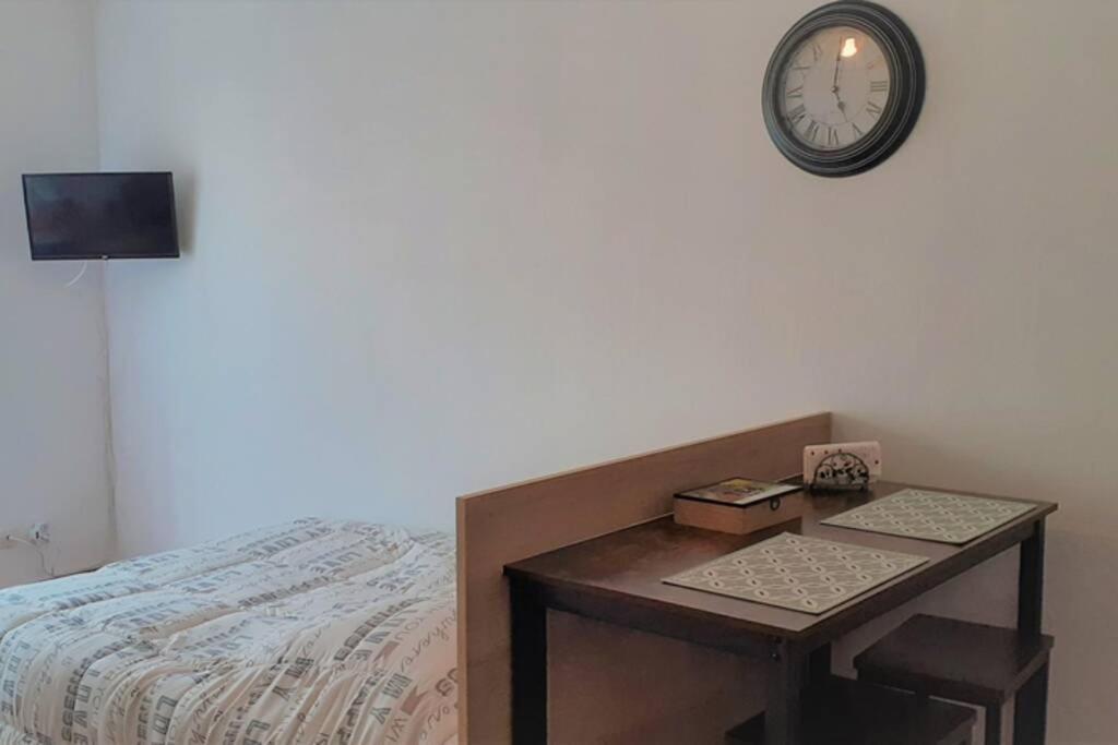 Agreable Logement Proche De La Gare Et Du Polygone Apartman Béziers Kültér fotó